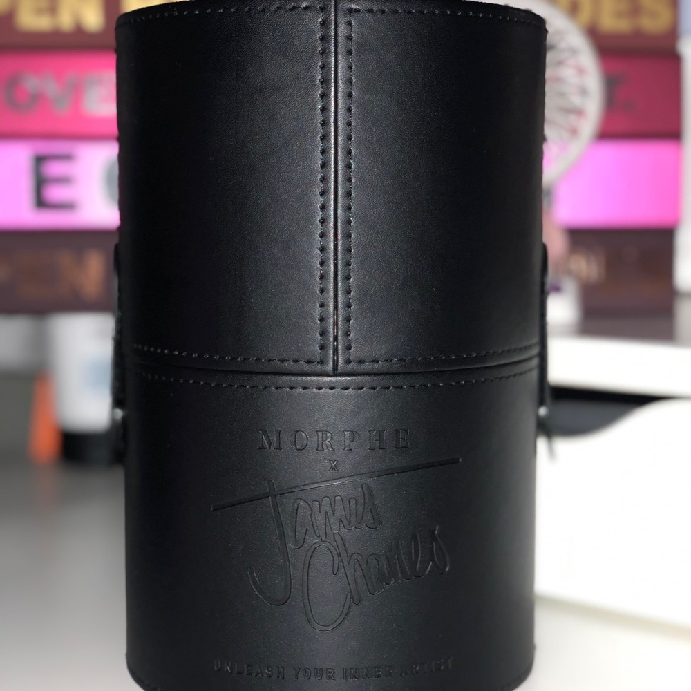 Morphe x James Charles Case ONLY NO brushes!!